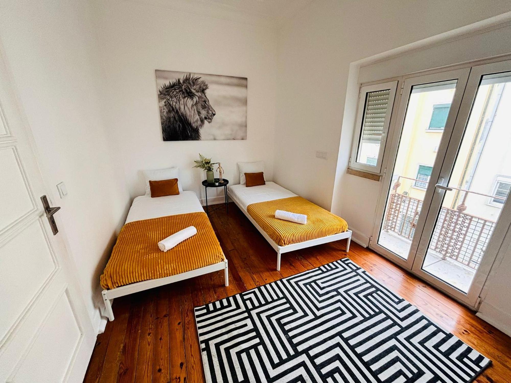 Luxury Rooms, Location For Tourists Hostel *
